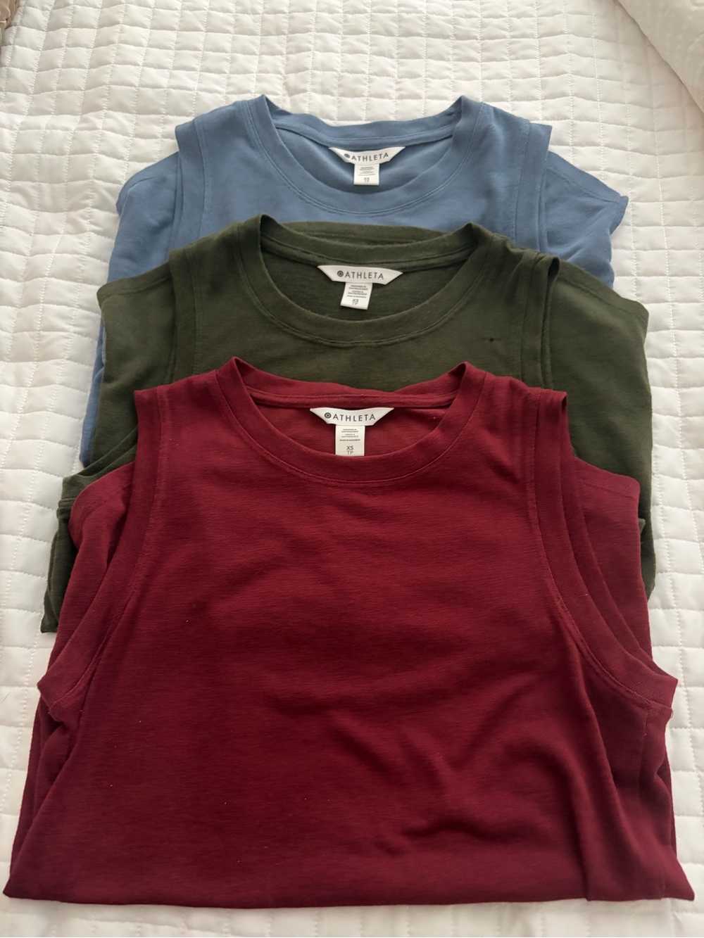 Athleta Womens Breezy Tank Tops (3) in Burgundy, Olive Green & Light Blue XS